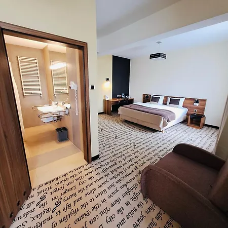 Piano Hotel