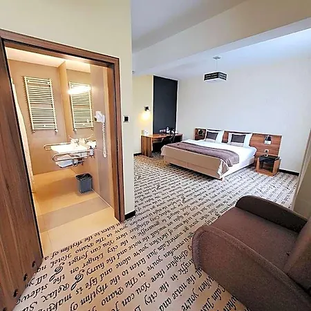 Piano Hotel Lublin